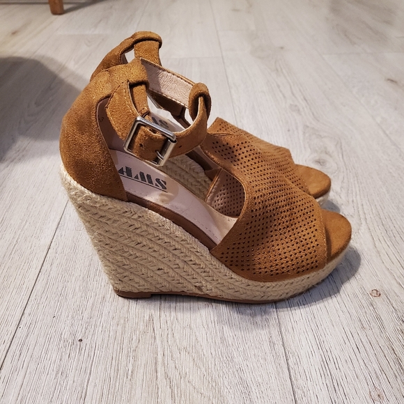 Brown Espadrilles - Picture 2 of 3